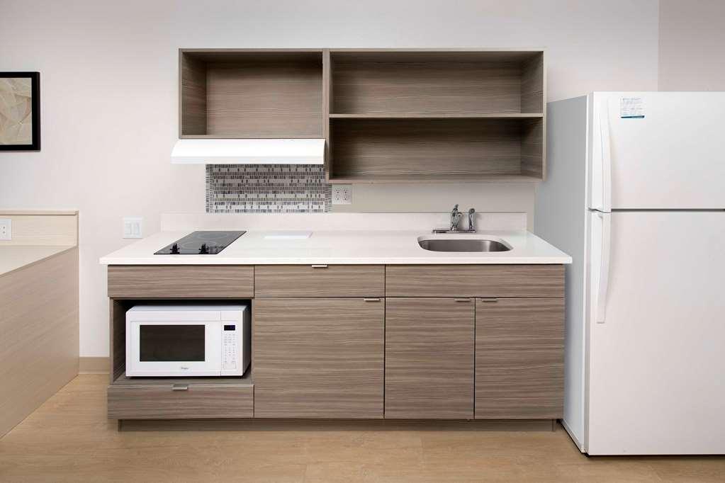 ホテル ウッドスプリング スイーツ シアトル エバレット 部屋 写真